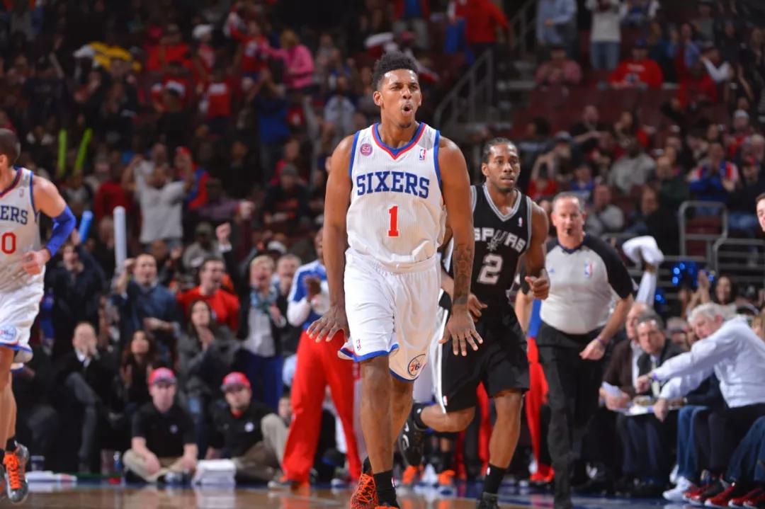 韩国杯战报：李昇祐加时赛制胜+染红，全北2-1光州夺冠（韩国杯：李昇祐加时绝杀后染红，全北2-1击退光州捧杯）