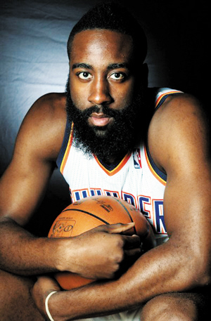 湖人近10战6败跌至西部第五，前19战仅输4场（湖人近10场6负滑落至西部第5，此前19战仅输4场）