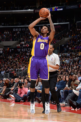 马德兴：中足联这一年是换汤不换药，更多还是像个执行部门（马德兴：中足联这一年只是表面调整，仍更像执行机构）