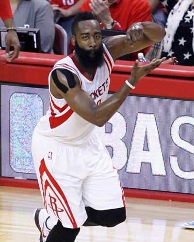 孔蒂：我们的中场只剩洛博特卡和小麦，希望不会再有人受伤（孔蒂：中场仅余洛博特卡与小麦，盼再无伤兵）