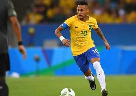 罗马诺：雷恩方面视雅凯为非卖品，但阿森纳依然对其抱有兴趣（罗马诺：雷恩将雅凯列为非卖，阿森纳仍有意）