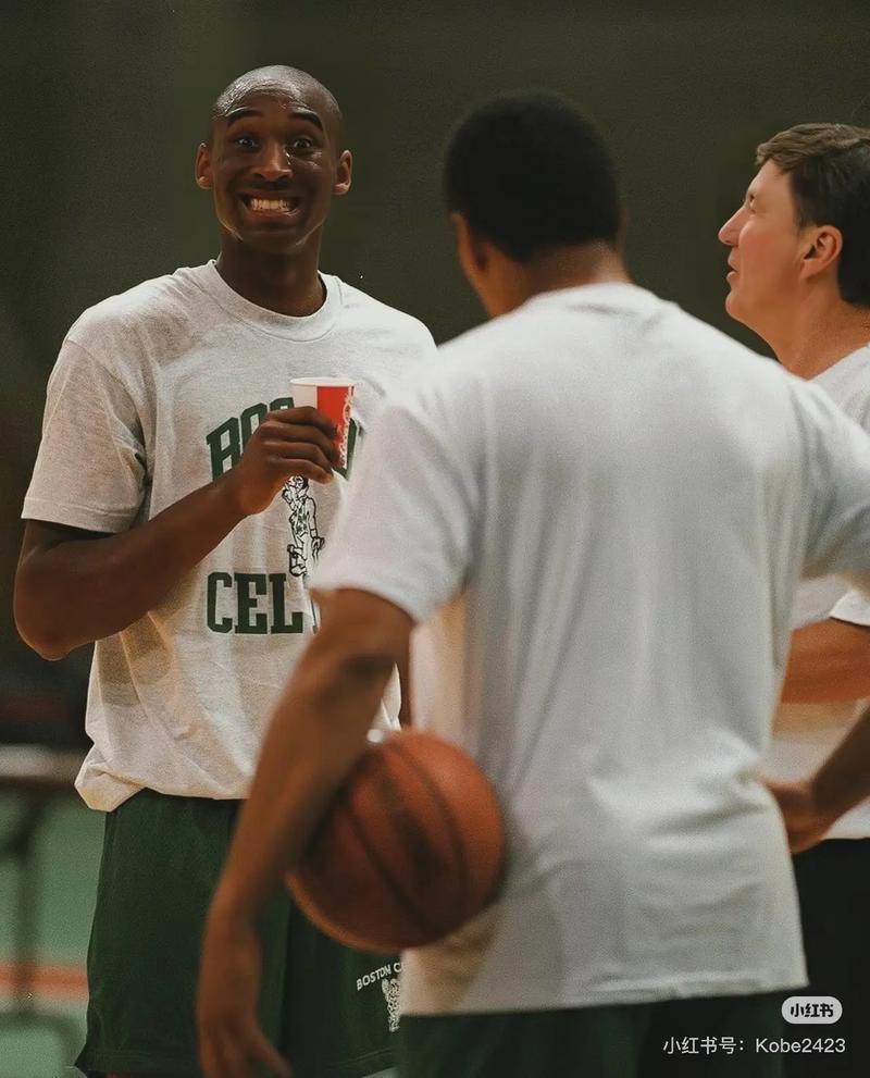 皇马战埃尔切大名单：姆巴佩领衔，米利唐、阿拉巴缺席（皇马对阵埃尔切出征名单：姆巴佩领衔，米利唐与阿拉巴未入选）