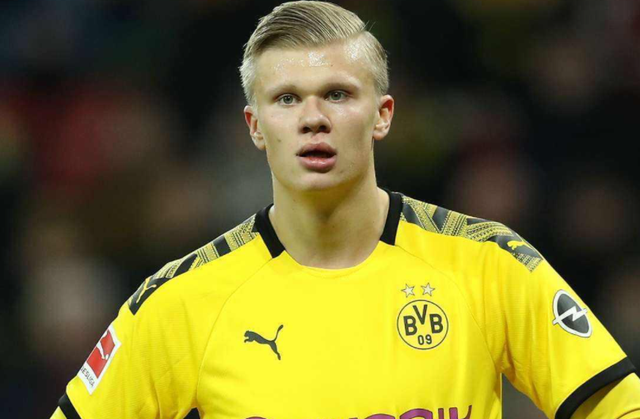 英超-阿森纳2-1补时绝杀狼队，萨卡两度造乌龙（英超｜阿森纳补时2-1绝杀狼队，萨卡两度逼出乌龙球）