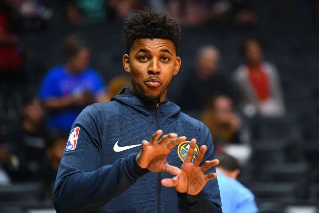 迈阿密国际4-0辛辛那提晋级四强，梅西助攻戴帽+头球破门，阿连德双响（迈阿密国际4比0横扫辛辛那提闯入四强：梅西助攻帽子戏法+头球得分，阿连德梅开二度）