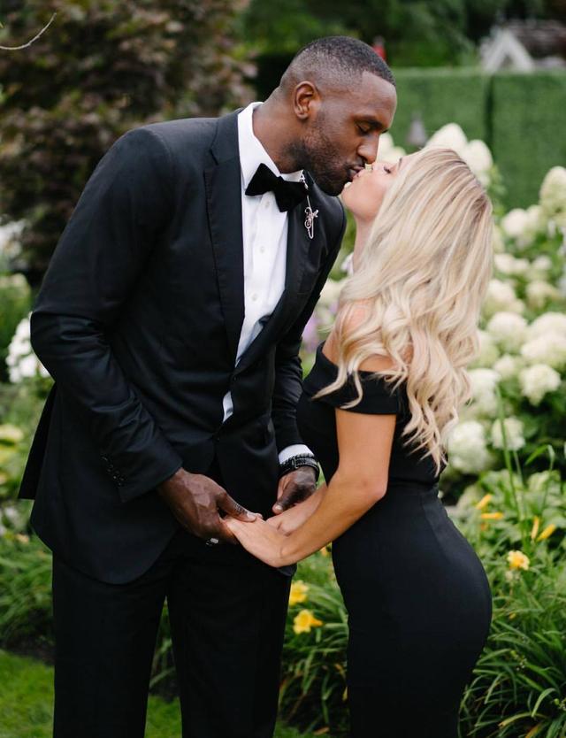 西甲战报：莫雷诺、奥卢瓦塞伊破门，黄潜2-1马略卡（西甲：黄潜2-1击退马略卡，莫雷诺与奥卢瓦塞伊建功）