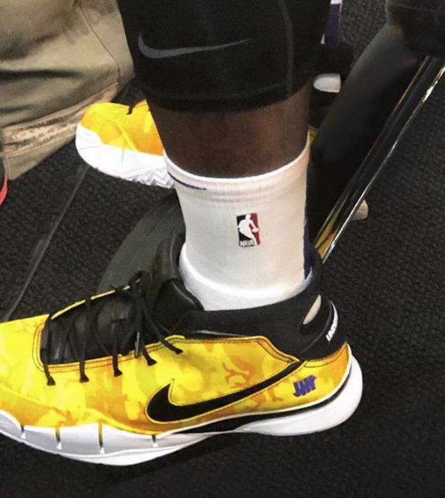 被问是否会下课，罗马尼亚主帅大怒：别问我这个问题！（被追问帅位去留，罗马尼亚主帅震怒：这个问题别再提！）