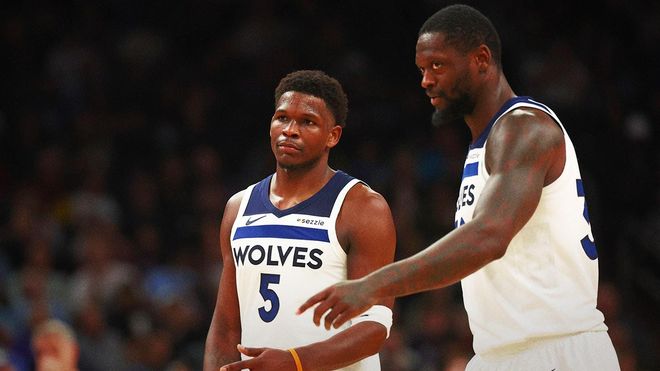 强打内线成功率高得离谱（篮下强攻成功率爆表）