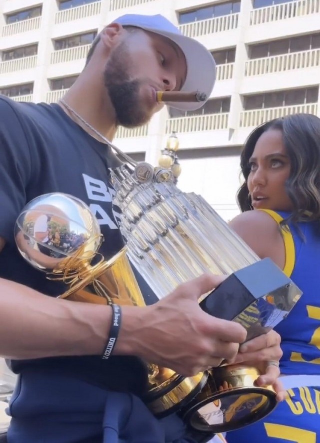 雷速西甲评选：双响+读秒绝杀，黄潜新星莫里罗当选第14轮MVP（雷速评西甲第14轮：黄潜小将莫里罗梅开二度+读秒绝杀，荣膺MVP）